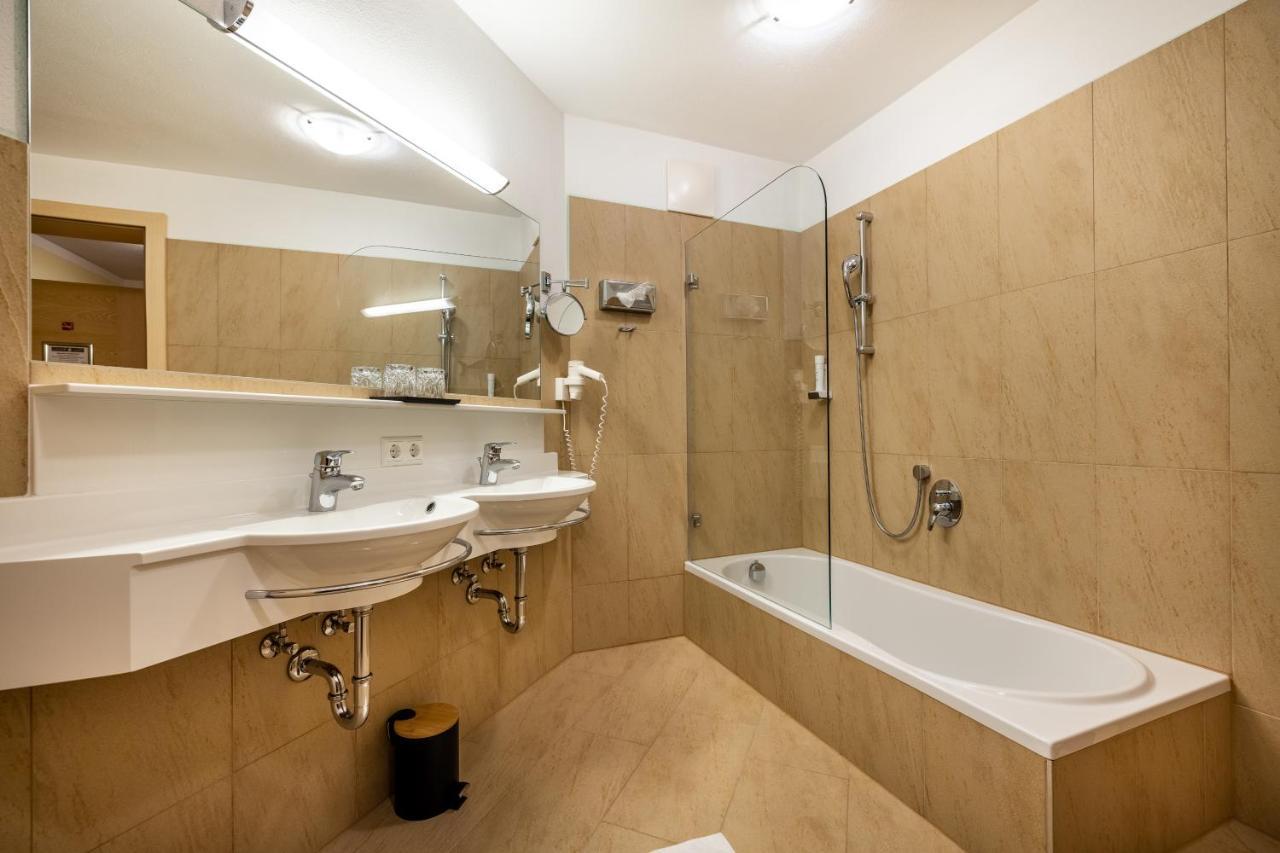 Hotel Breitlehenalm โอเบอร์เทาเอิร์น ภายนอก รูปภาพ